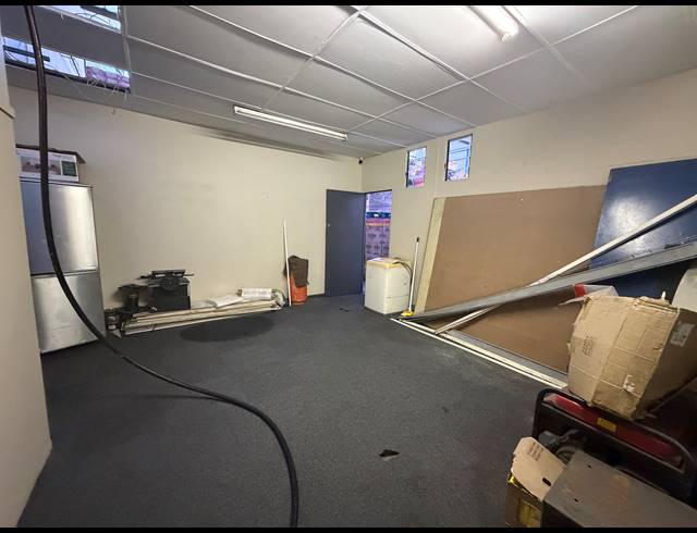 760M² WAREHOUSE TO LET IN BELLVILLE SOUTH INDUSTRIA